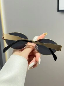 1pc/2pcs/3pcs/6pcs Oval Fashion INS Street Style Retro Sunglasses UV Protection Metal Frame Black Sunglasses With Travel Beach Accessories, Women - Multicolor - View 7