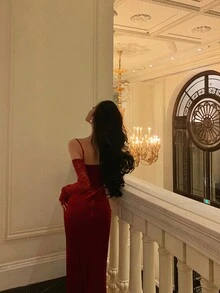 Elisanya 性感吊带丝绒撞色蕾丝高弹半透明晚礼服 - 紅色 - 查看 4