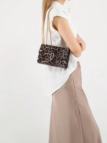 حقيبة مربعة صغيرة ذات طبعة فهد بطراز رجعي مع فتحة رفرف ، حقيبة كتف سلسلة معدنية مزدوجة ، قابلة للضبط لتكون حقيبة متقاطعة الجسم ، مناسبة لاستخدام النساء اليومي وطلاب الجامعة ، حقيبة ذات طباعة فهد عصرية