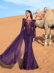 Faeriesty 这款女士优雅正式晚礼服采用精致的船领设计，搭配迷人的长袖、性感的网纱拼接紧身胸衣和修身鱼尾裙摆，尽显曼妙身姿。完美适用于正式婚礼、奢华晚宴、高端慈善舞会、高端公司晚宴和盛大颁奖典礼等场合。 - 紫色 - 查看 6