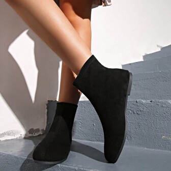 女士休闲舒适弹力平底靴，时尚百搭，秋季