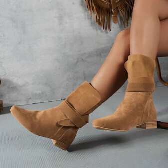 2024 Winter New Retro Round Toe Low Heel Short Boots, Distressed Leather Chunky Heel Flat Women Short Boots
