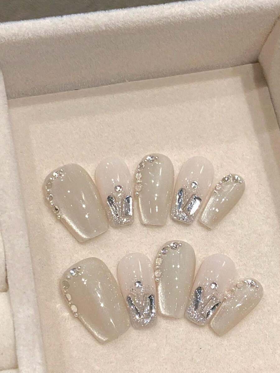 10 chiếc móng tay giả thủ công cao cấp hình quan tài ngắn, thiết kế hình ông già Noel, kèm 3 miếng dán móng, thích hợp cho cuộc sống hàng ngày của các quý cô và các bé gái. Phụ kiện làm móng - Bạc - Xem 1