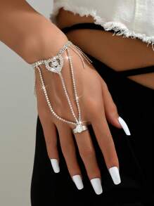 1 Set modischer vollständig mit Strass besetzter minimalistischer, vielseitiger Hochzeits- und Abendschmuck-Set bestehend aus Halskette, Ohrrringen, Handkette/Ring, geeignet für Damen Bälle, Partys, Thanksgiving, Halloween, als Geschenk