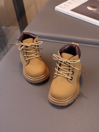 儿童春秋新款靴子女童皮靴男童英伦风格防滑软底户外休闲鞋