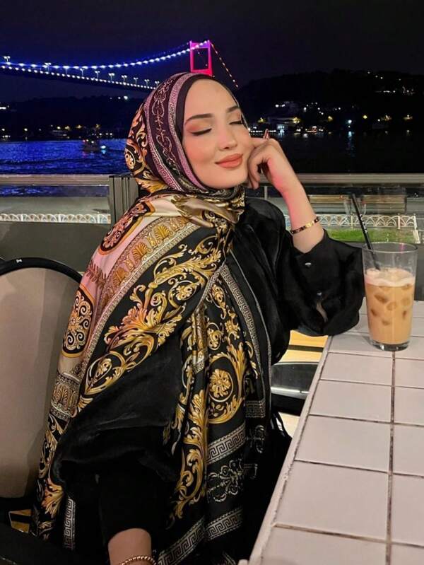 1 pieza Pañuelo/Hijab de estilo vintage, glamoroso y bohemio barroco, con estampado negro y dorado, apropiado para el uso diario como diadema para ropa con velo Abaya