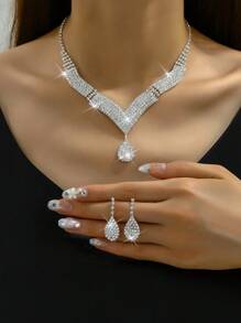 1 Set modischer vollständig mit Strass besetzter minimalistischer, vielseitiger Hochzeits- und Abendschmuck-Set bestehend aus Halskette, Ohrrringen, Handkette/Ring, geeignet für Damen Bälle, Partys, Thanksgiving, Halloween, als Geschenk
