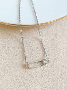1pc Fashionable Personalized Safety Pin Pendant Necklace, Original Design Women Stainless Steel Necklace