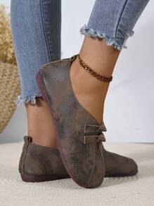 Flat Soft Bottom Grandma Shoes, New Vintage Round Toe Slip-On Casual Mom Shoes, Large Size Versatile, Autumn