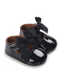 新生女童蝴蝶结公主鞋软底防滑平底鞋适合所有季节