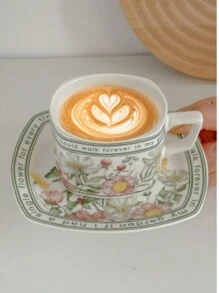 2 件陶瓷咖啡杯碟套装，瓷器茶具，高端骨瓷茶具，包括带有完美印花图案的杯子和碟子，是送给朋友、妈妈、爸爸、男朋友、女朋友的理想礼物，优雅的花卉设计茶杯和碟子，卡布奇诺、拿铁杯，非常适合家庭、办公室、派对、生日、婚礼返校礼物