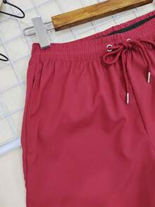 Men's Beach Shorts With Pockets And Elastic Waistband - 酒紅色 - 查看 4
