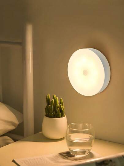 3个LED隐藏式照明灯，便携式磁性橱柜灯，USB可充电循环使用，包含白光/暖光/黄光3种光源，多用途LED照明（无遥控器，通过灯上的按钮调节光源）