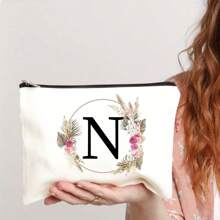 Bolsa de maquiagem com estampa floral e de letras chique de outono - Bolsa de cosméticos de lona reutilizável e moderna com grande capacidade Bolsa de armazenamento de viagem para mulheres Bolsas de grife, bolsa de cosméticos de viagem portátil personalizada com zíper, ideal para bolsa de festa de casamento e presente feminino, bolsa de papelaria escolar, presente de festa Bolsa de maquiagem para itens essenciais de viagem Bolsas de maquiagem Organizador de maquiagem Organizador de maquiagem Armazenamento de maquiagem Bolsa de maquiagem Bolsa de maquiagem - Branco - Ver 26