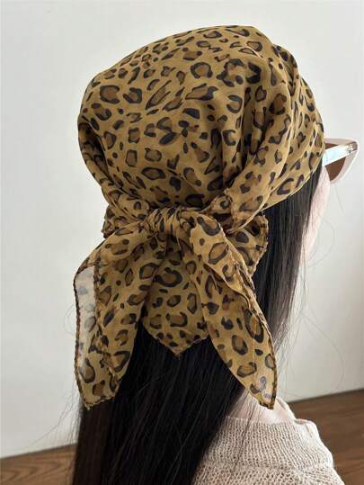 1条经典豹纹围巾，优雅女士披肩面纱，户外颈部防护和防晒