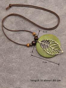 1pc Retro Bohemian Style Wooden Alloy Leaf Pendant Necklace, Fashion Halloween Holiday Gift Decoration, Unisex Jewelry, Student Souvenir Gift