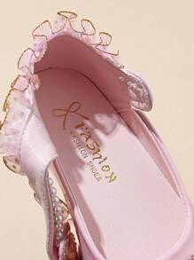 1pair Rhinestone Decorated Girl's Soft Sole, Breathable, Lightweight Leather Princess Low Heel Dance Shoes, Suitable For Performance, Parties, Wear All Seasons