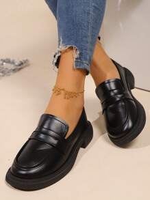 英伦风软皮黑色牛津女鞋，2024秋季新款休闲平底舒适轻便乐福鞋