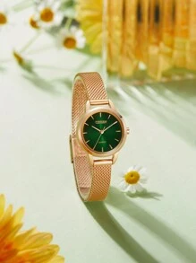 CITIZEN Montre à quartz pour femmes, montre analogique avec bracelet en acier inoxydable doré rose, montre habillée décontractée pour femmes, boîtier de 26 mm avec cadran vert EQ3003-50W
