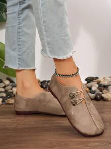 Women's Casual Flat Shoes With Metal Buckle, Round Toe, Solid Color - All-Season Comfort Flats With PU Sole And Man-Made Materials