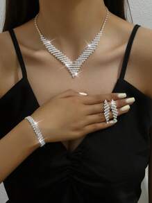 1 Set modischer vollständig mit Strass besetzter minimalistischer, vielseitiger Hochzeits- und Abendschmuck-Set bestehend aus Halskette, Ohrrringen, Handkette/Ring, geeignet für Damen Bälle, Partys, Thanksgiving, Halloween, als Geschenk
