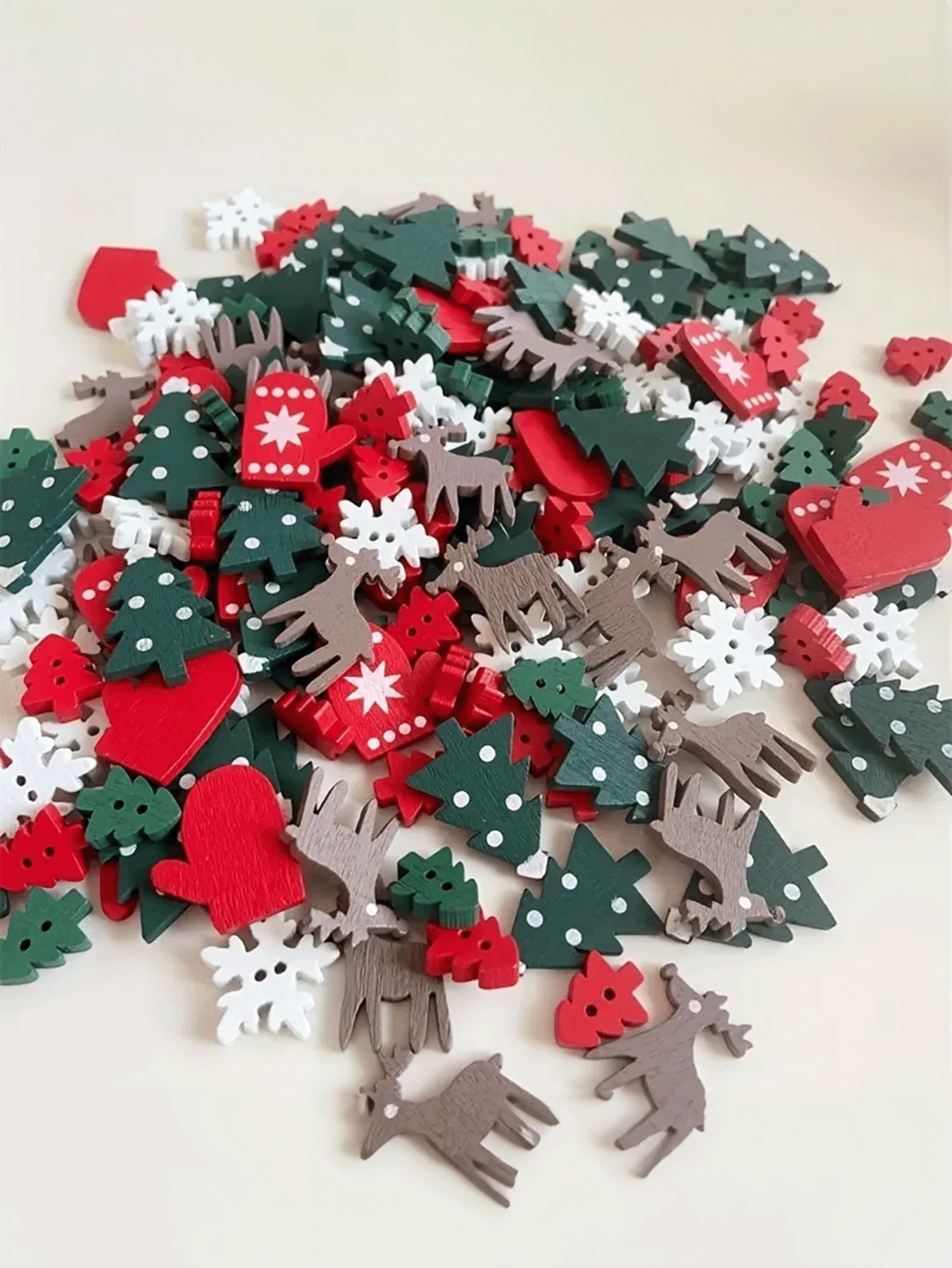 20/30/40/50 buc. nasturi din lemn pentru Crăciun, decorațiuni DIY asortate pentru confecționarea de felicitări, scrapbooking, decorare - modele mixte de fulgi de zăpadă, copaci, reni, mănuși