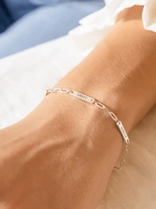 定制迷你姓名条手链 简约镌刻手链，配有精致回形针链 定制姓名条手链 新款不锈钢首饰 独特的圣诞礼物，适合她 生日礼物 情人节礼物 金色 时尚、男女通用、简约、复古、哥特、可爱 定制、个性化、独特 适合他的理想礼物，适合她、男朋友、女朋友、爸爸、妈妈、家人、朋友、宠物、儿子、女儿、祖父母 周年纪念、生日、日常佩戴、婚礼、毕业典礼、舞会、派对、定制时尚镌刻手链、街头休闲时尚 - 彩色 - 查看 9