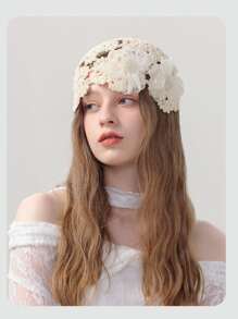 1 pezzo Berretto a cuffia lavorato a mano in poliestere casual boho con fiore di perle traforato, sottile e traspirante, adatto per tutte le stagioni per le donne