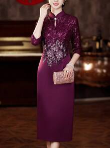 A Shimmering Sequined And Embroidered Three-Dimensional Floral Evening Gown, A New 2026 Style Cheongsam-Style Three-Quarter Sleeve Midi Dress With A Fitted Silhouette, A Pipa Collar, And An Over-The-Knee Design. Elegant Women's Attire, Featuring A Back Zipper. Suitable For All Seasons, Including Valentine's Day, Chinese New Year, And Other Occasions. Perfect For Everyday Wear, Casual Outings, Vacations, Events, Holidays, Weddings, Engagements, Ceremonies, Evening Gowns, Birthday Parties, Formal Occasions, Gift-Giving, Banquets, And Social Events. - 紫色 - 查看 5