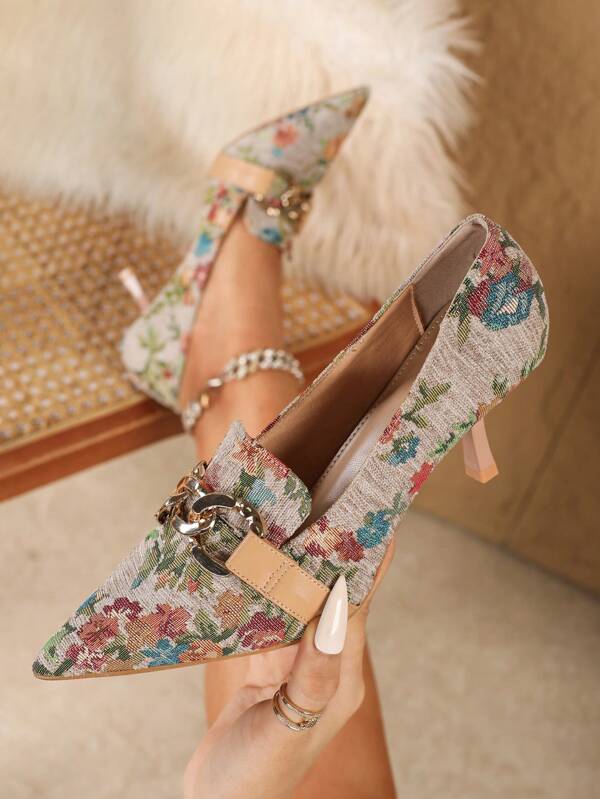 Chinese Style Embroidered Cheongsam-Style Wedding Shoes, Women's Pointed-Toe Mary Jane High Heels | Chinese Style Pointed Toe Single Strap Low Vamp Mid-Heel Chunky Heel Women Shoes