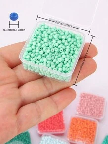 1 盒玻璃纯色种子珠 3 毫米约 800 颗多色烤漆串珠材料 DIY 手链项链耳环配件