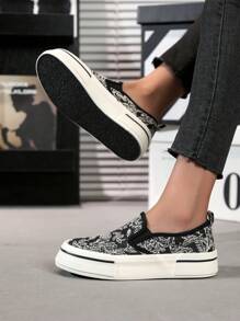 Women's Thick Sole Canvas Shoes, Low-Top Slip-On Casual Vulcanized Shoes