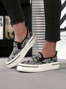 Women's Thick Sole Canvas Shoes, Low-Top Slip-On Casual Vulcanized Shoes