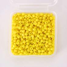 1 盒玻璃纯色种子珠 3 毫米约 800 颗多色烤漆串珠材料 DIY 手链项链耳环配件