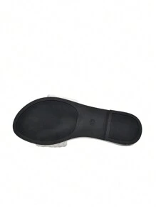 Women's Flat Slippers, Large Size Ladies Casual Sandals, Simple And Elegant White Round Toe Slip-On Slippers, Wide Width Ladies Shoes