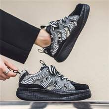 全新透气运动滑板鞋男士低帮防滑耐磨百搭时尚休闲鞋轻便舒适户外青少年跑步鞋厚底休闲潮流系带男鞋 - 黑色 - 查看 4