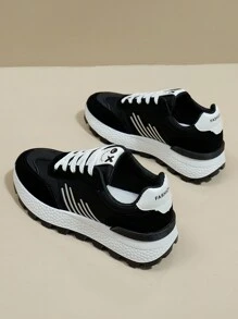 Women's Embroidered Casual Thick Sole Anti-Slip Sports Shoes, Outdoor Hiking Shoes - Black - View 4