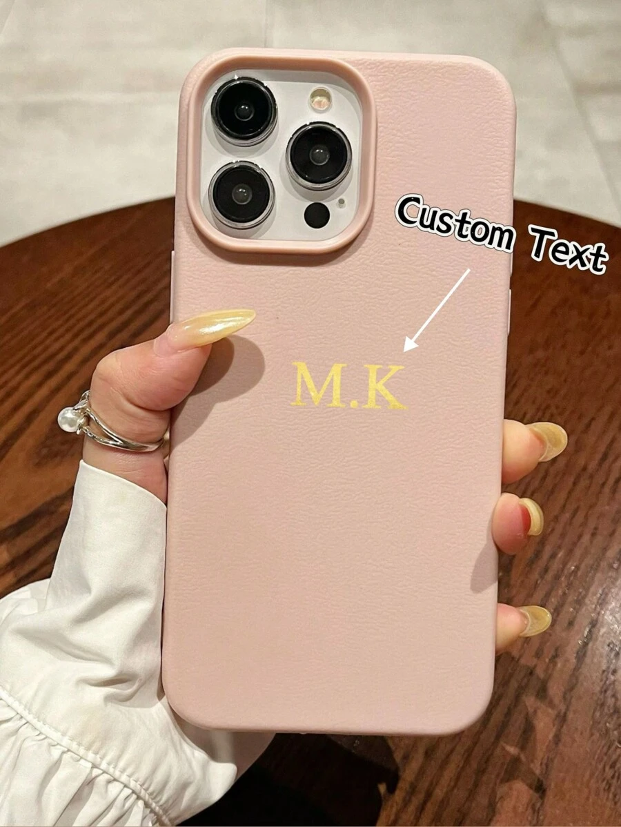 1pc Personalize Customization Name Imitation Lychee Pattern Case, Autumn Handcrafts, Backtoschool, Preppy Style, Daughter/Mother/Household/Prom/Wedding Christmas Gift Surprise, Stockingstuffers, Modest Fashion Phone Case, Gift Idea, Christmas Cushions, First Christmas, Teacher Gift Presents, Giveaway, Custom Made Gifts, Custom Text, Personalized/Customized Gifts, Customized Meaning Christmas Gifts, Personalization Mall,2025phonecase