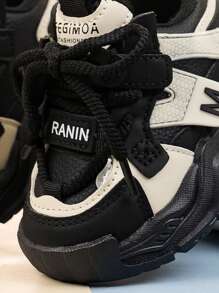 Girls Sneakers Autumn New Korean Version Kids Chunky Shoes Girls Sports Shoes Breathable Boys Running Shoes