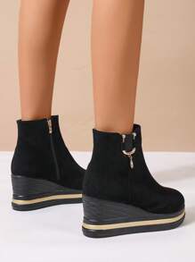 女式黑色加大码时尚厚底厚底踝靴，适合秋冬季 - 黑色 - 查看 5