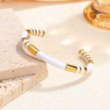 1 chiếc vòng tay thép không gỉ sọc nhiều màu phong cách Bohemian với lớp men nút tre cổ điển hình chữ C dành cho phụ nữ đeo hàng ngày - Nhiều màu - Xem 7