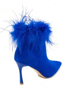 羽毛细高跟踝靴——大胆精致，时尚魅力