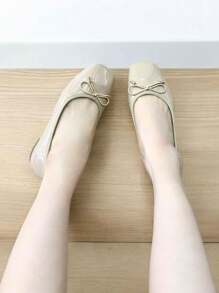RevReaL Square Toe Bow Decor Patent Leather Flat Shoes Valentines - Beige - View 2