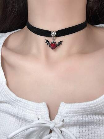 欧美跨境嘻哈万圣节黑色蝙蝠翅膀吊坠颈链项链饰品哥特式恶魔项圈女款