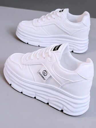 1 双女式防水厚底休闲运动鞋，白色圆头户外春秋皮鞋