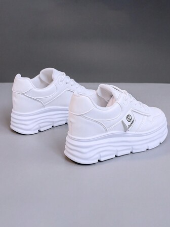 1 par kvinnor vattentät plattform Casual sneakers, vit rund tå utomhus vår höst läderskor