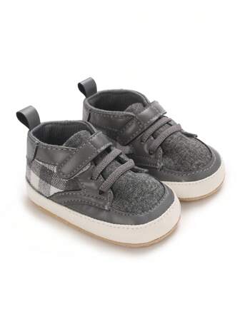 婴儿帆布鞋，低帮简约休闲风格，弹性无系带闭合，适合新生儿和幼儿跑鞋，男女通用