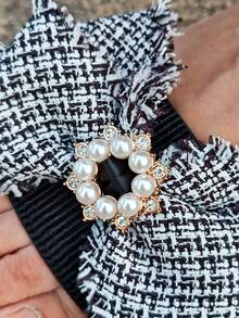 女士仿珍珠和蝴蝶结装饰拖鞋，时尚平底露趾拖鞋 - 黑與白 - 查看 5