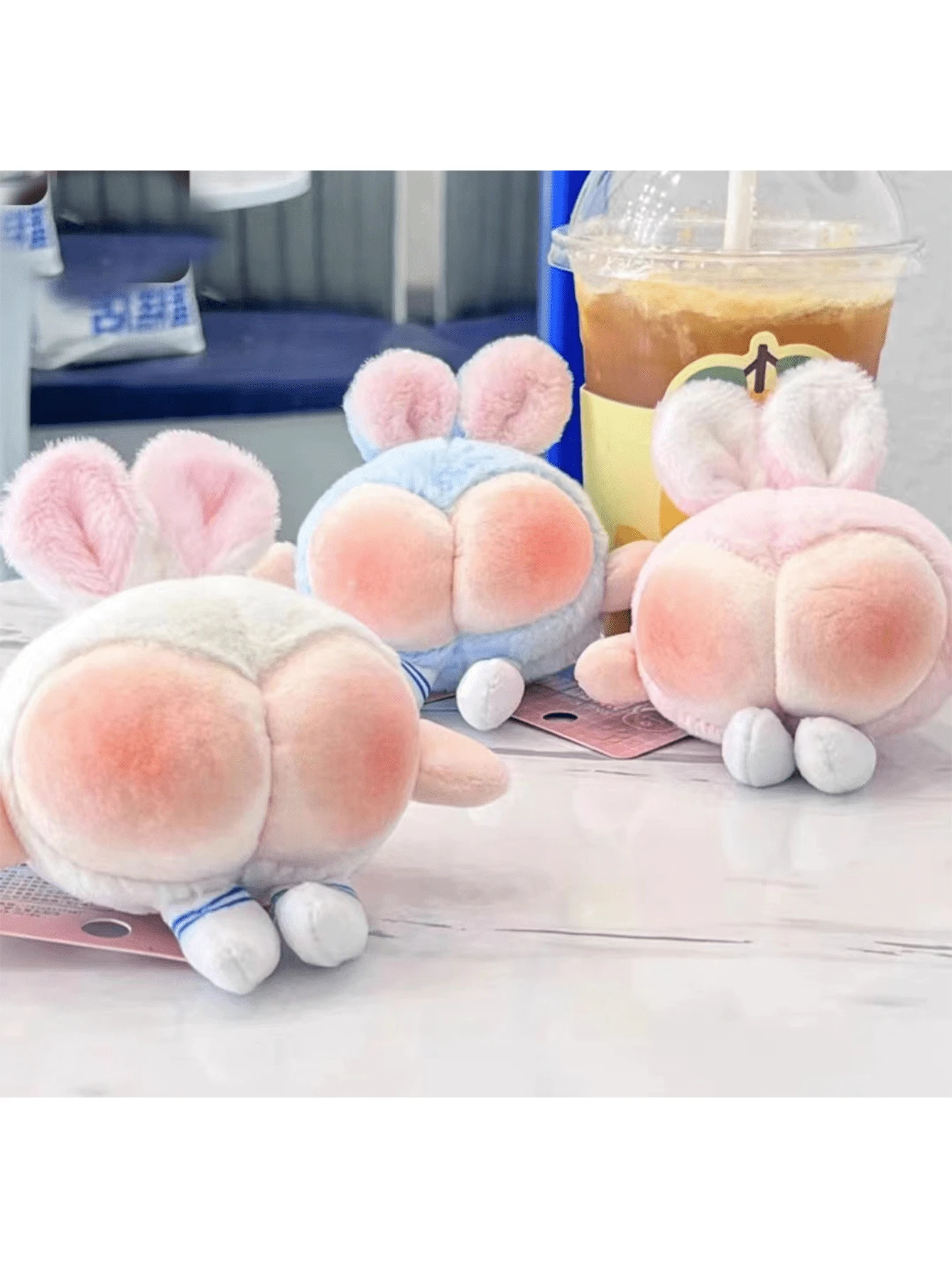 有趣的兔子屁股挤压娃娃挂件配件 - 毛绒桃色缓解压力小礼物 - 彩色 - 查看 1