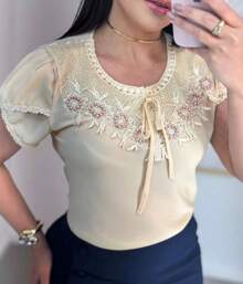 Blusa Camisa Detalhes em Pérolas Manga Curta Renda Social Moda Evangélica Social Bordada Congresso Fardamento